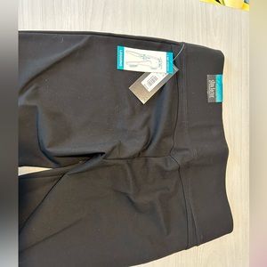 Slim Factor Leggings Black